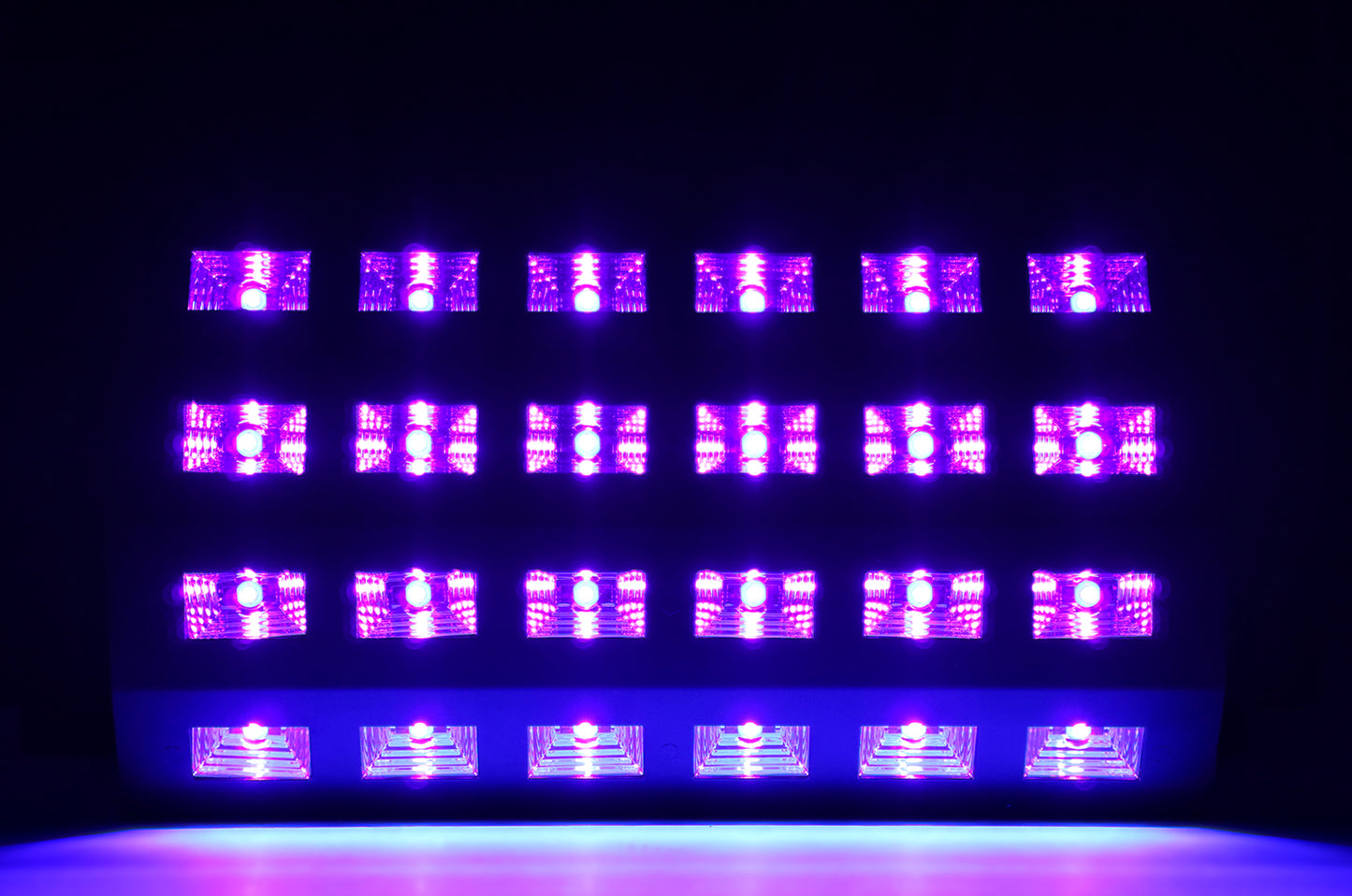 Beamz BUV463 UV Strobe 24X 3W - High-Performance Lighting