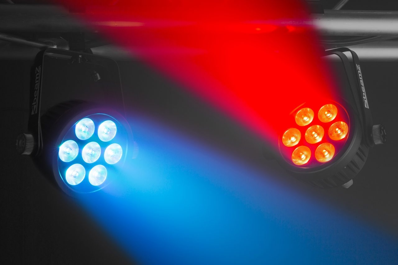 Effects view of the BAC500 Aluminum ProPar with 7x 14W 7-in-1 LEDs, RGBA-UV-CW/WW color mixing, and lightweight aluminum housing by beamZ Pro 1.