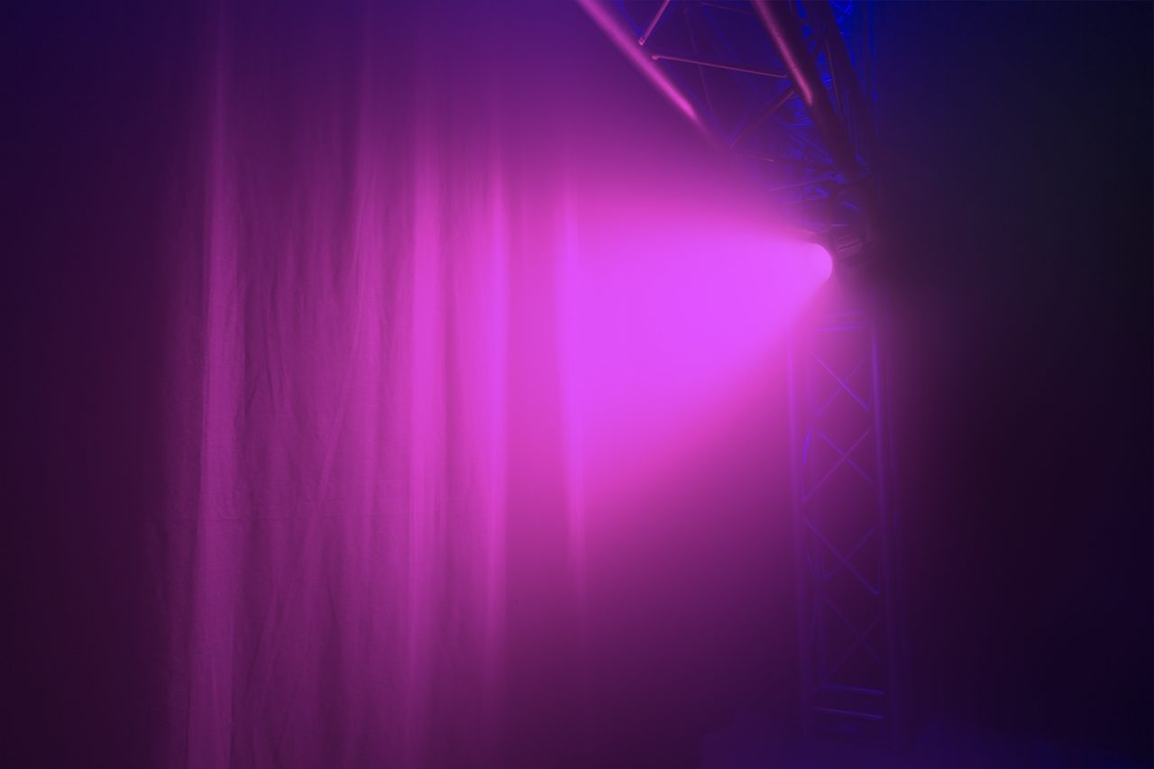 Effects view of the BTF440Z Mini Fresnel Zoom 4x 40W RGBW COB LED - Ideal for theaters, studios, and events 2.