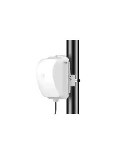 Image of the Cambium 60GHz cnWave V2000 Client Node without PoE Injector, showcasing its design and features.