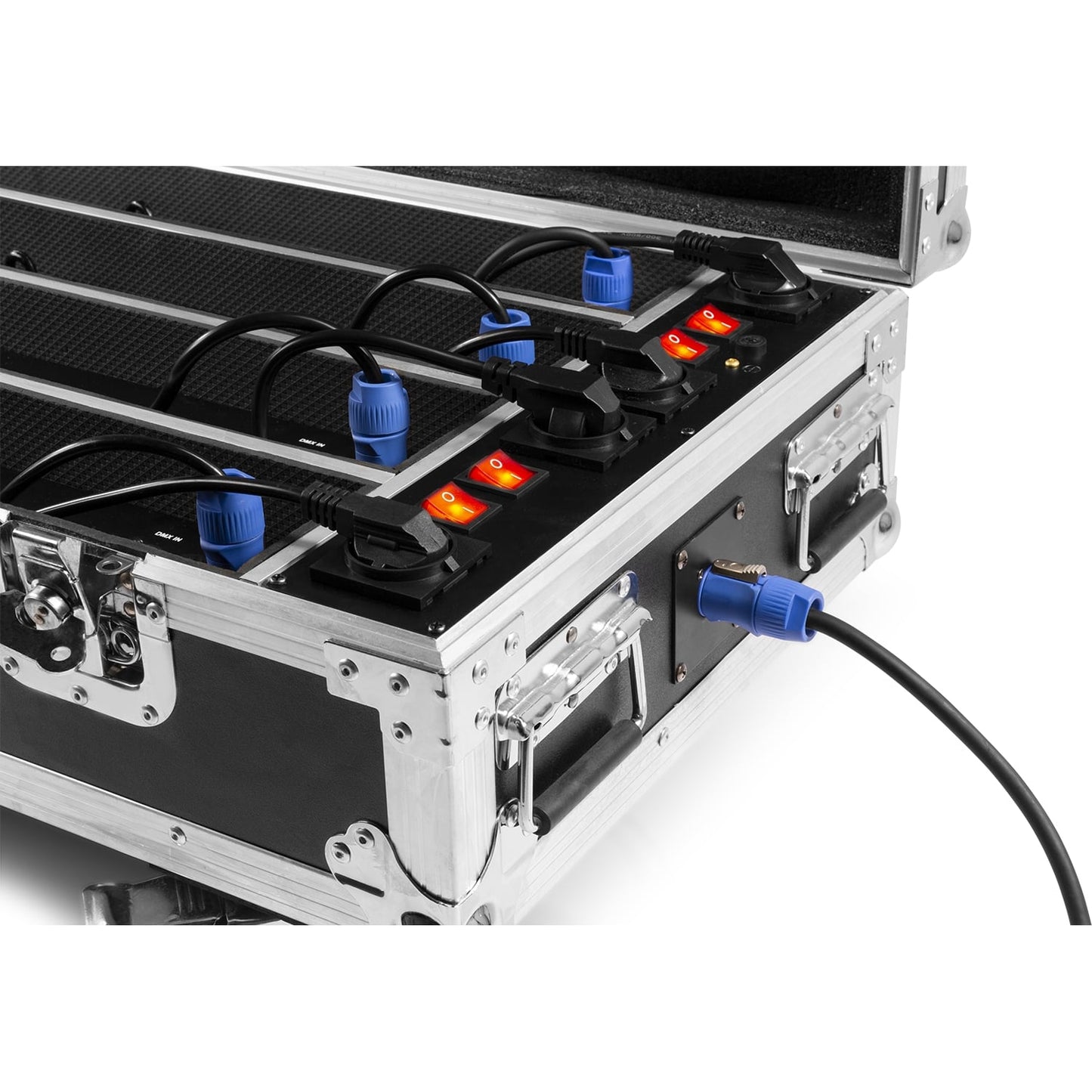Side view of power of the FCC14 Flightcase for 4x BBB243 with built-in charging sockets and sturdy construction