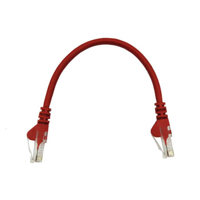 Linkbasic 22cm UTP Cat5e Flylead in red color, used for network connections.