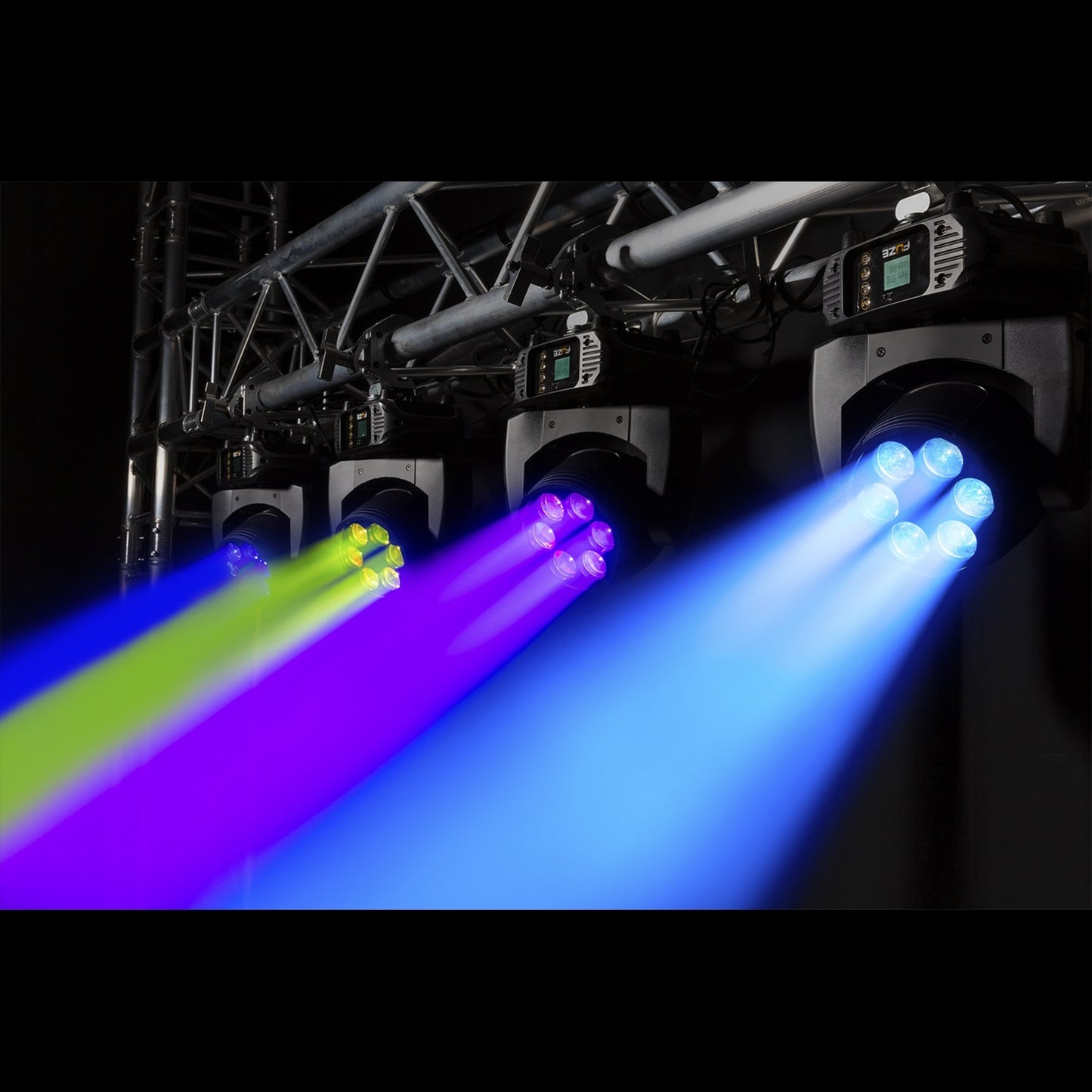 Effect view of the Fuze610Z LED Wash Moving Head with Zoom - 6x 10W RGBW LEDs, motorized zoom, DMX control, compact design 2.