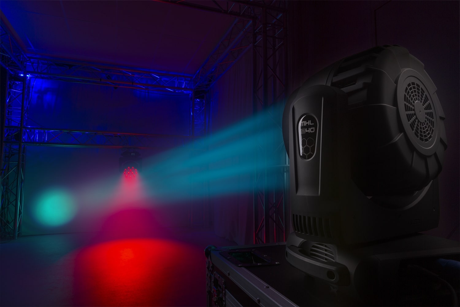 Application view of the MHL1240 LED Wash Moving Head with Zoom - BeamZ Pro Professional Lighting.