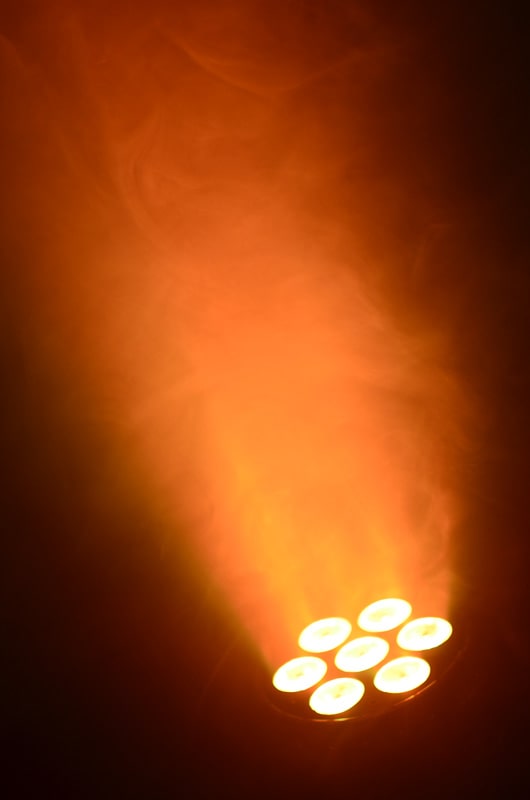 Effects view of the MHL74 LED Wash Moving Head with 7x 10W 4-in-1 RGBW LEDs and flexible control options 2.