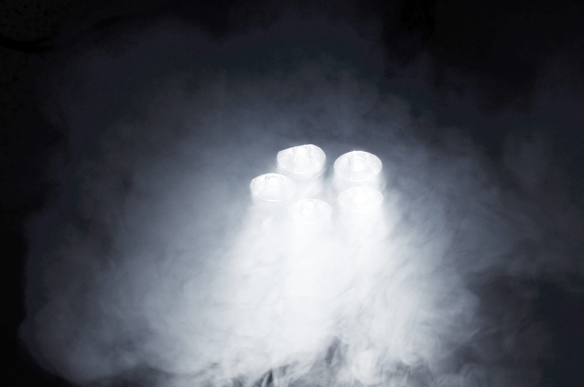 Effects view of the BeamZ MHL90 LED Wash Moving Head with 5x18W 6-in-1 LEDs and RGBAW-UV color mixing 4.