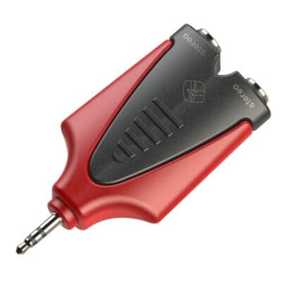 Roxtone moulded adapter featuring a 3.5mm stereo male connector and dual 6.3mm stereo female connectors.