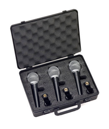 Samson R21 3-Pack of dynamic cardioid vocal microphones with carry cases and clips.