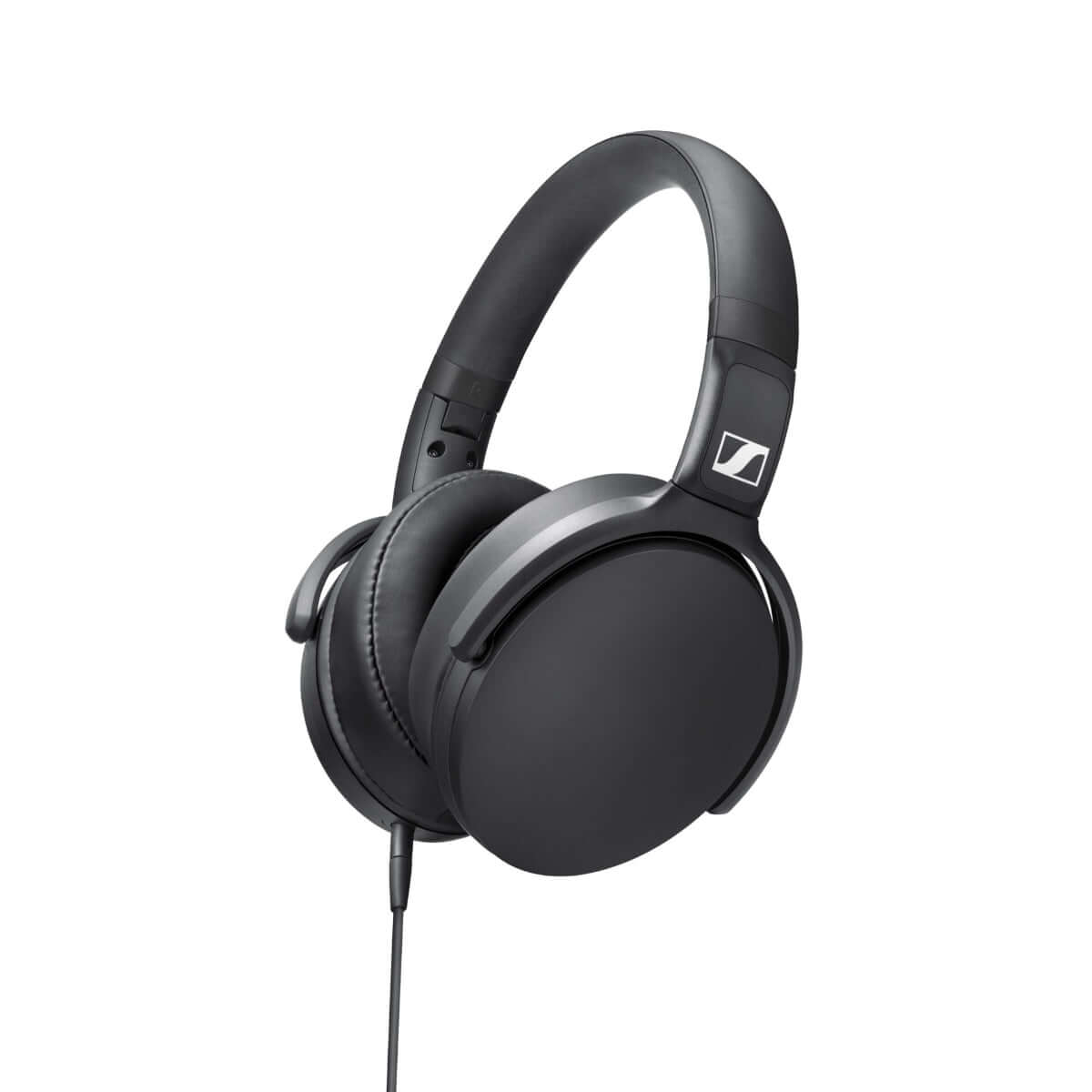 Image of Sennheiser HD 400S Black headphones with a dynamic closed system, circumaural design, foldable structure, 1.4m cable, and 3.5mm jack.