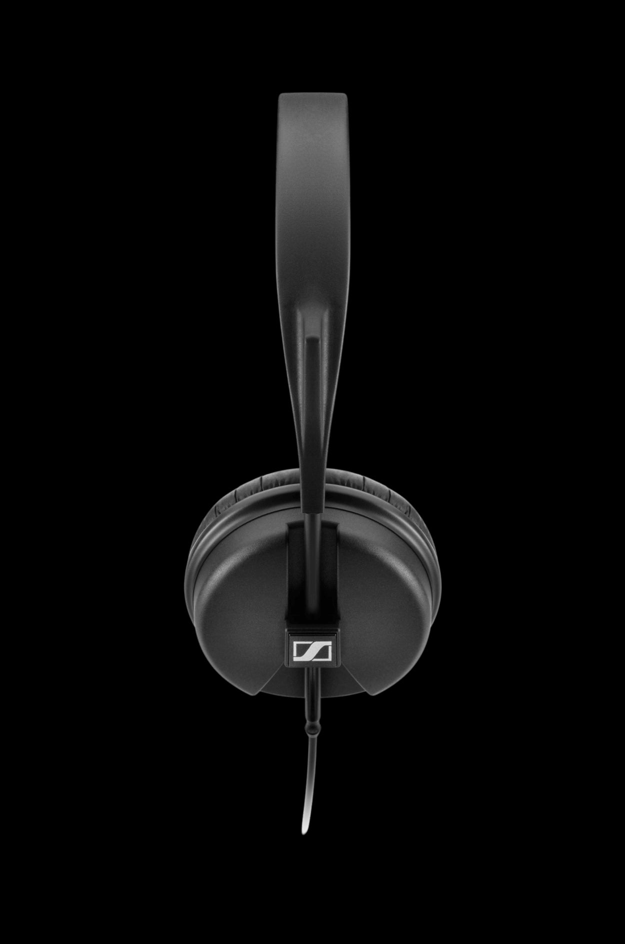 Sennheiser HD 25 LIGHT Headphones with a 1.5m cable and 3.5/6.3mm adapter jack, 70 ohms impedance, side view