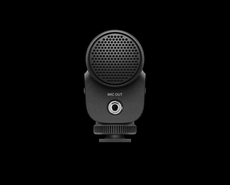 Front view of the Sennheiser MKE 400 Rifle Microphone designed for semi-professional cameras, featuring a 3.5mm stereo mini jack.