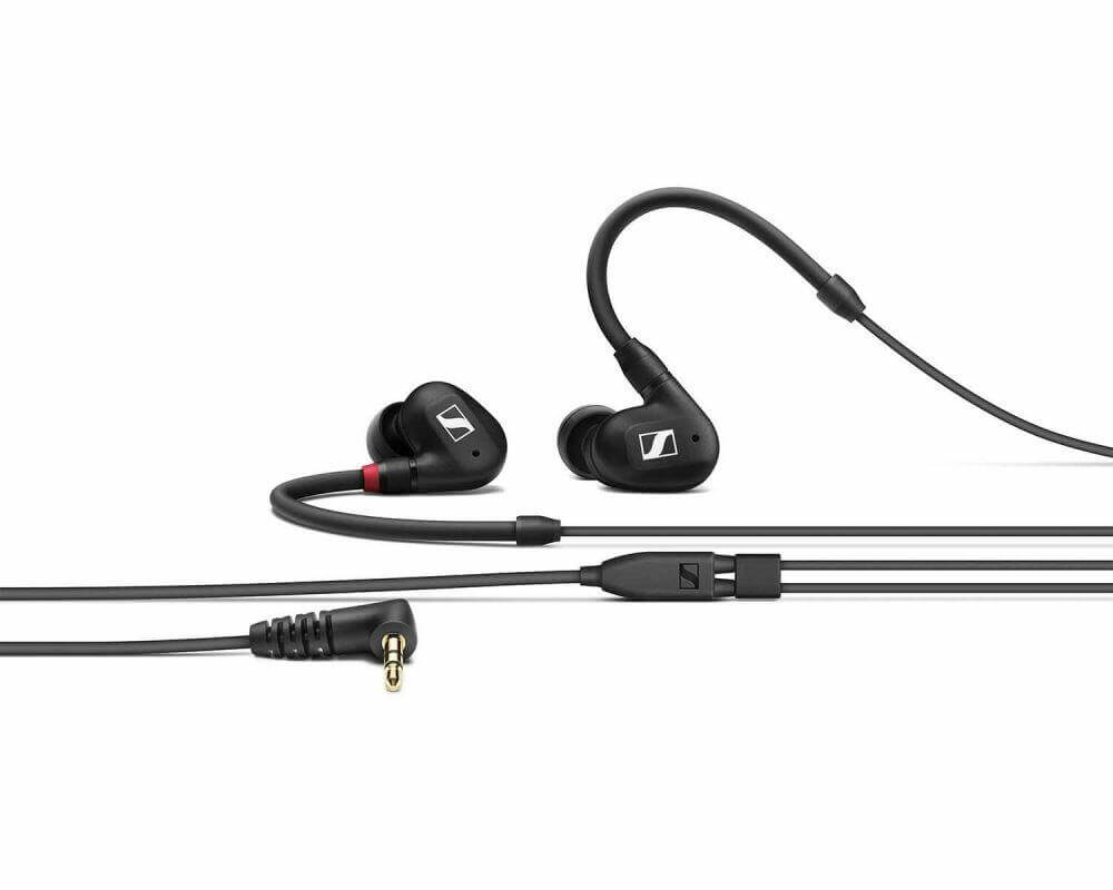 Sennheiser IE 100 PRO Black In-ear Headset with a 1.3m cable, soft pouch, and ear adapters in sizes S, M, and L.
