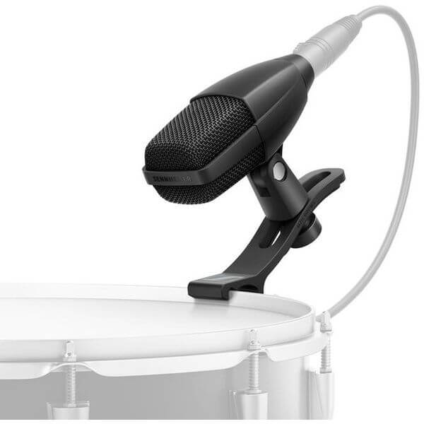 Sennheiser MD 421 Kompakt Dynamic Microphone with Drum Clamp, known for its professional sound quality, displayed in a close-up view.