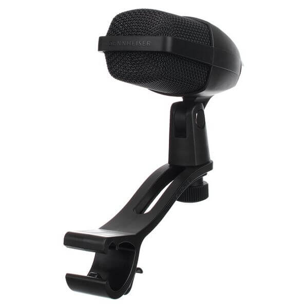 Sennheiser MD 421 Kompakt Dynamic Microphone with Drum Clamp, known for its professional sound quality, ideal for studio and live performances.