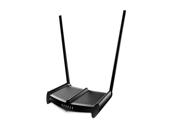 TP-Link WR841HP 300Mbps High Power Wi-Fi Router showcasing its design and features.