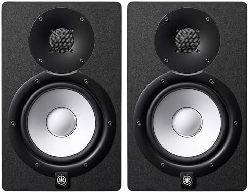 Yamaha HS8 8-inch powered studio monitor in black color, designed for professional audio monitoring.
