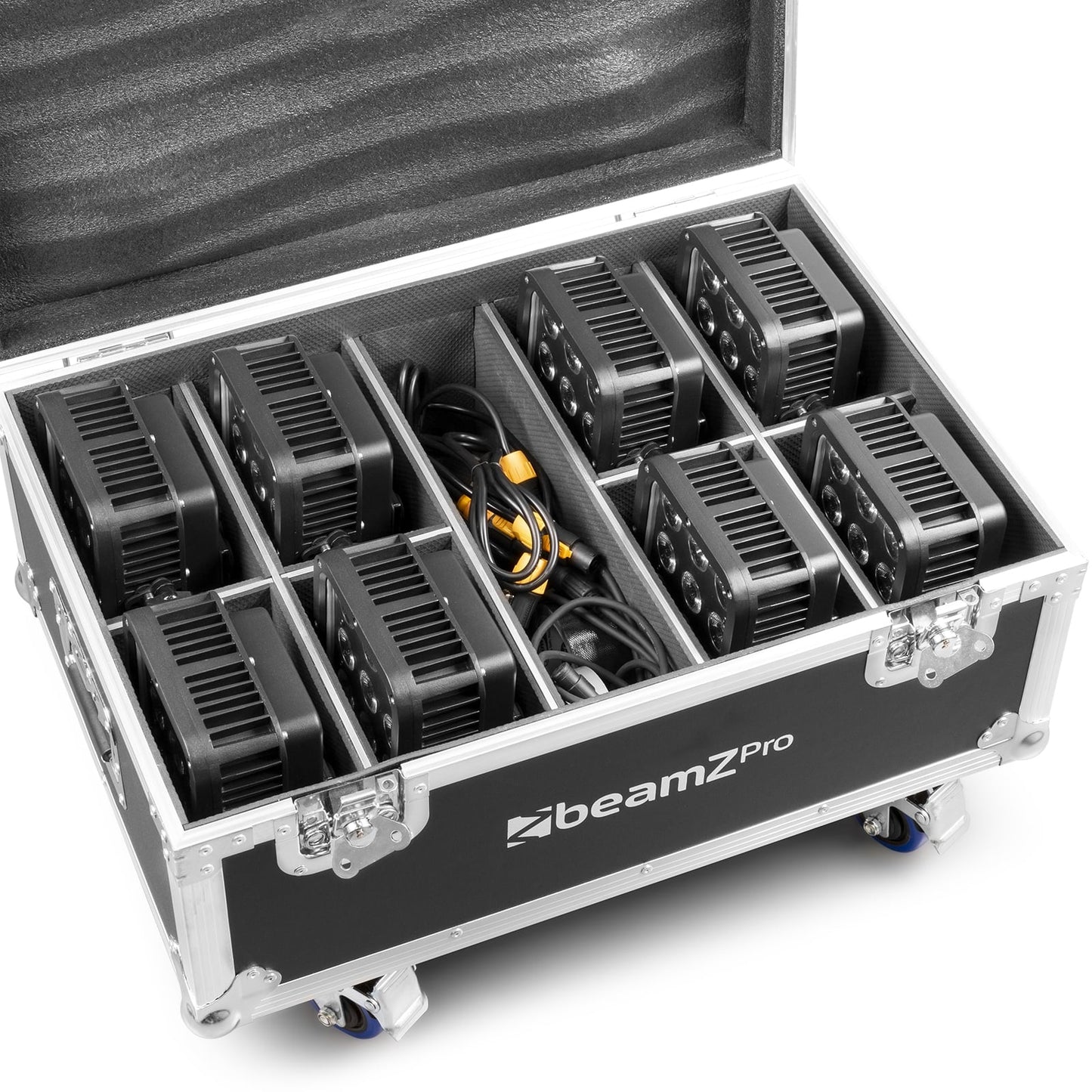 Close-up top view of the open packed beamZ FL72 Flightcase with butterfly locks, aluminum profiles, and foam inserts for 8 StarColor72 Wash Lights.
