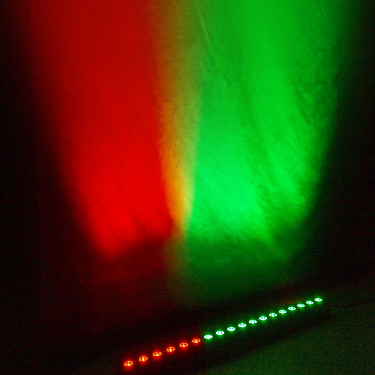 Effects view of the beamZ LCB183 LED Bar with 18x 3W RGB LEDs for dynamic lighting effects 3.
