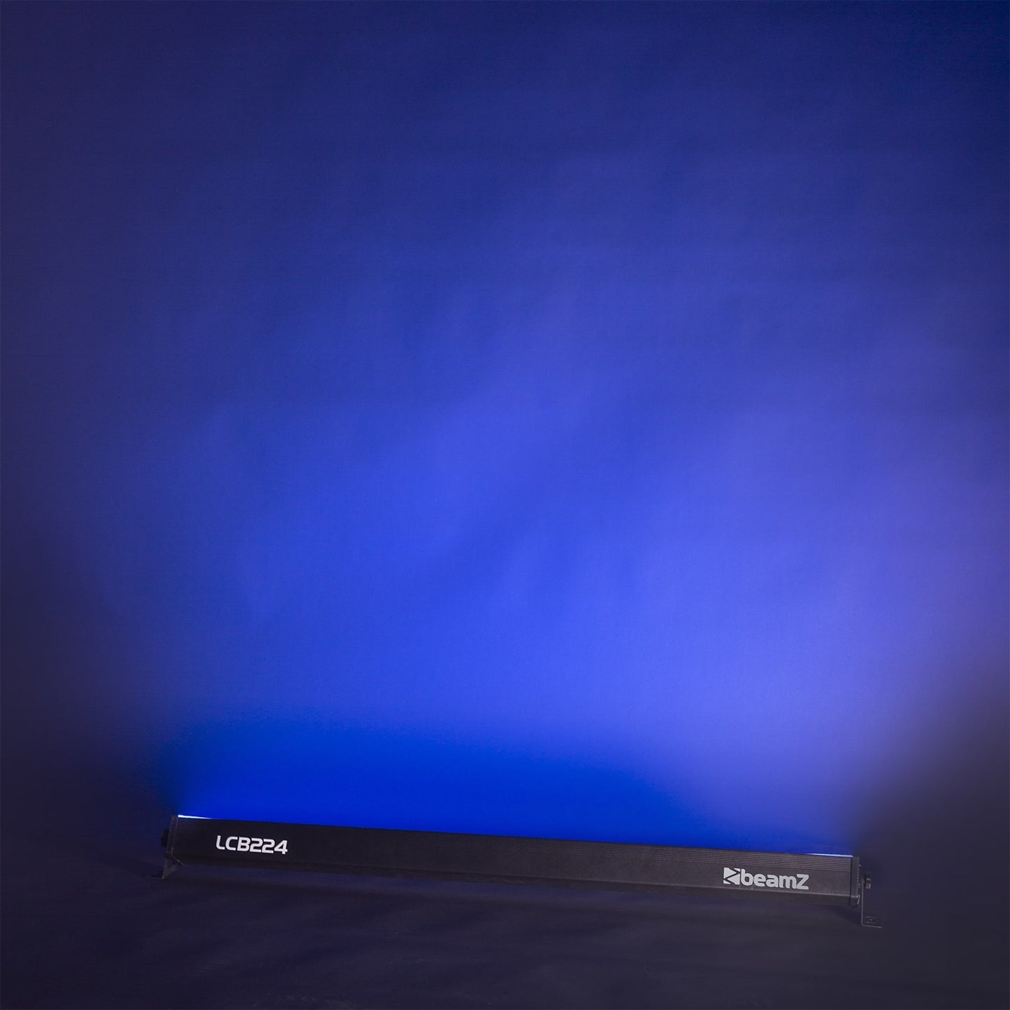 Effects view of the beamZ LCB224 LED Bar featuring 224x SMD RGB LEDs for dynamic and vibrant lighting effects. Ideal for stages, clubs, and installations 4.