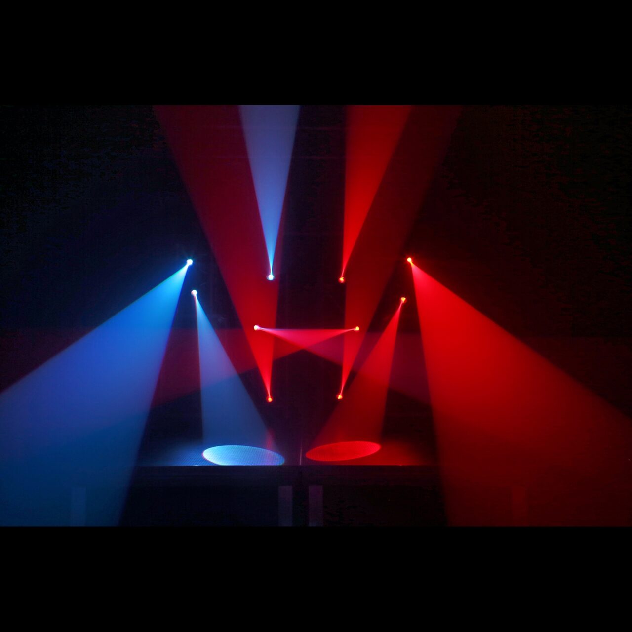 Effects view of the beamZ PS10W LED Pin Spot with 10W RGBW color mixing and DMX control 1.