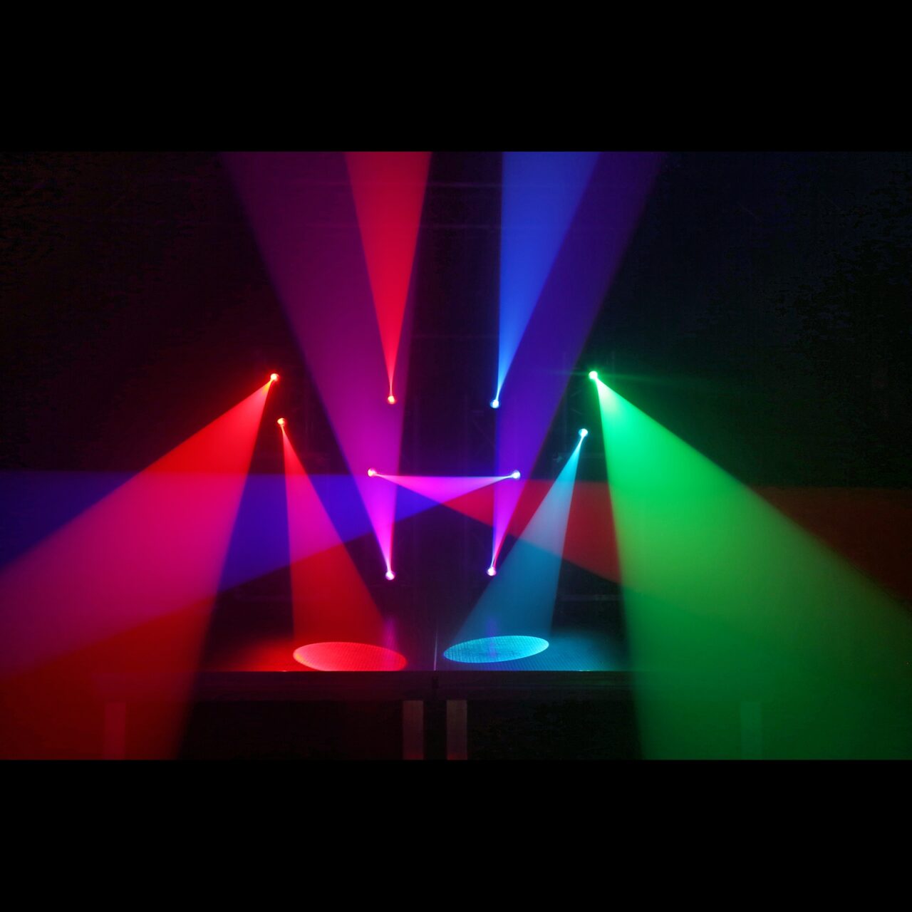 Effects view of the beamZ PS10W LED Pin Spot with 10W RGBW color mixing and DMX control 2.