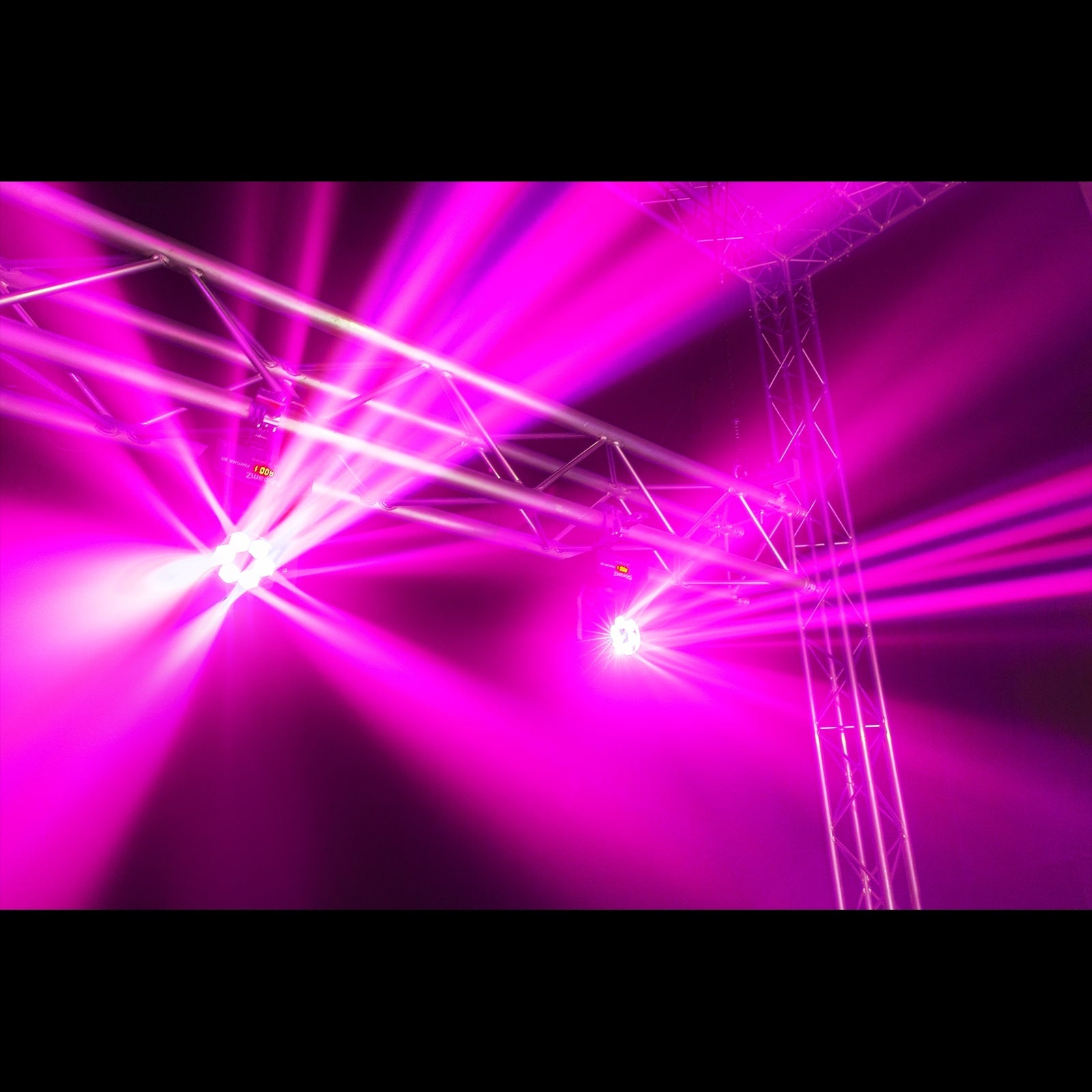 Effects view of the beamZ Panther 80 LED Bee Eye Moving Head with RGBW LEDs 1.