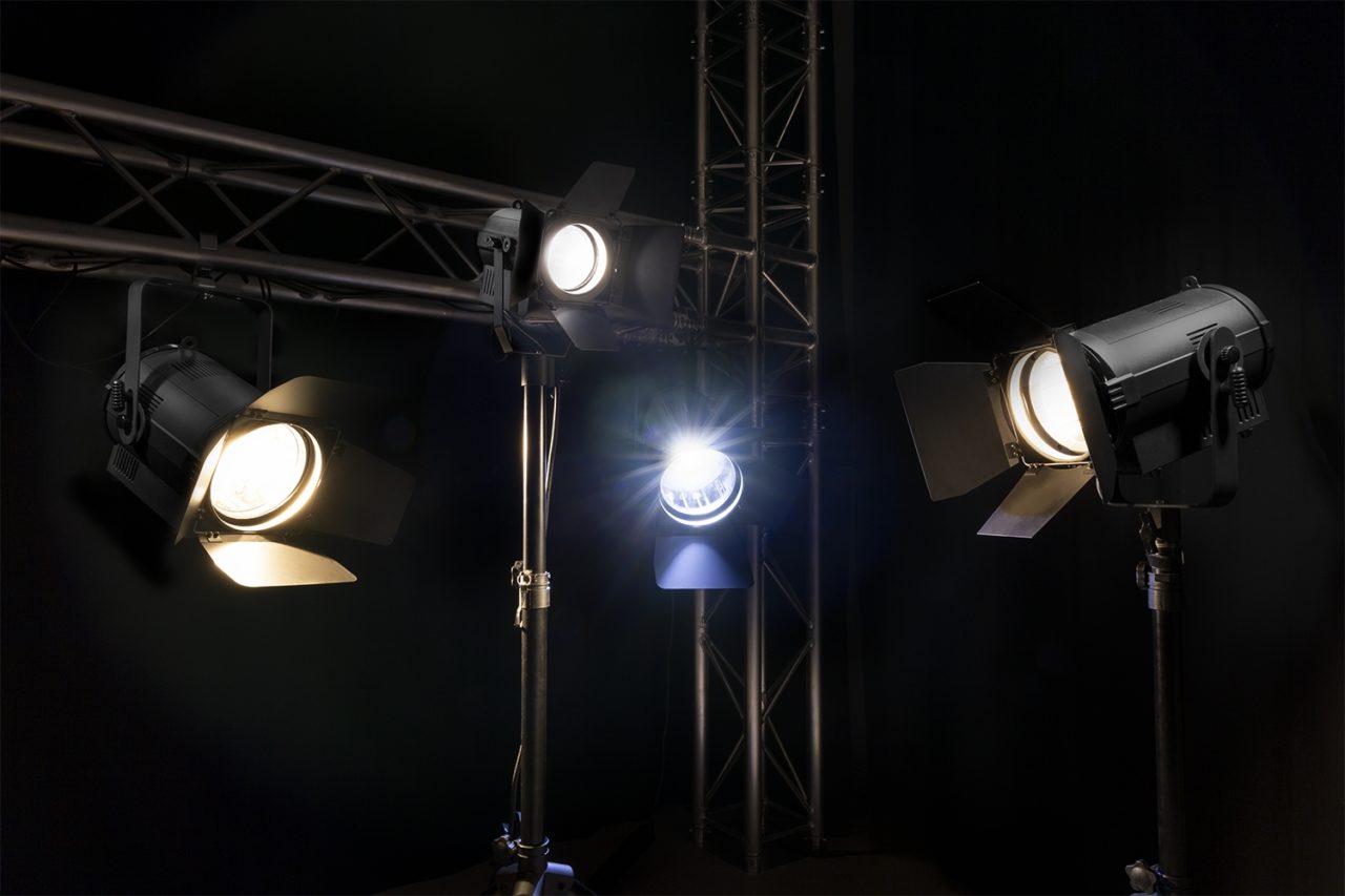Effects view of the beamZ Pro BTF200CZ Fresnel Zoom 200W LED RGBW light fixture with 18° to 60° motorized zoom and RGBW color mixing 5.
