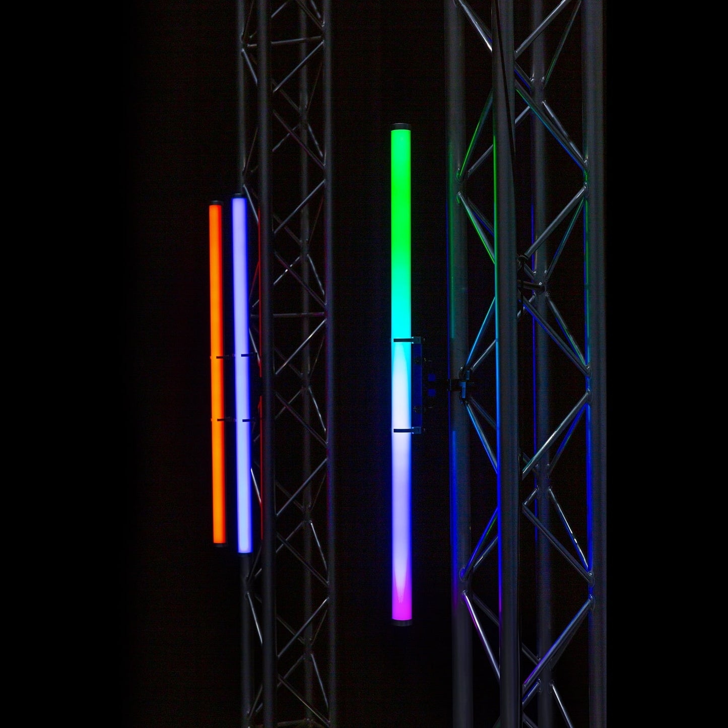 Effects view of the beamZ Pro Kratos LED Tube Set with 8 RGBW LED tubes, IP65 weatherproof, and wireless control 1.