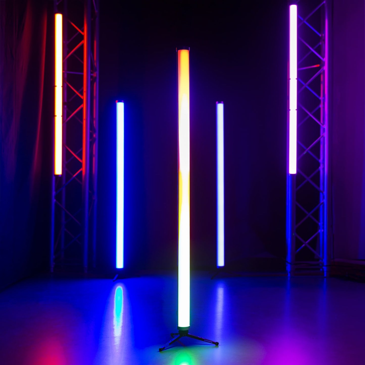 Effects view of the beamZ Pro Kratos LED Tube Set with 8 RGBW LED tubes, IP65 weatherproof, and wireless control 3.