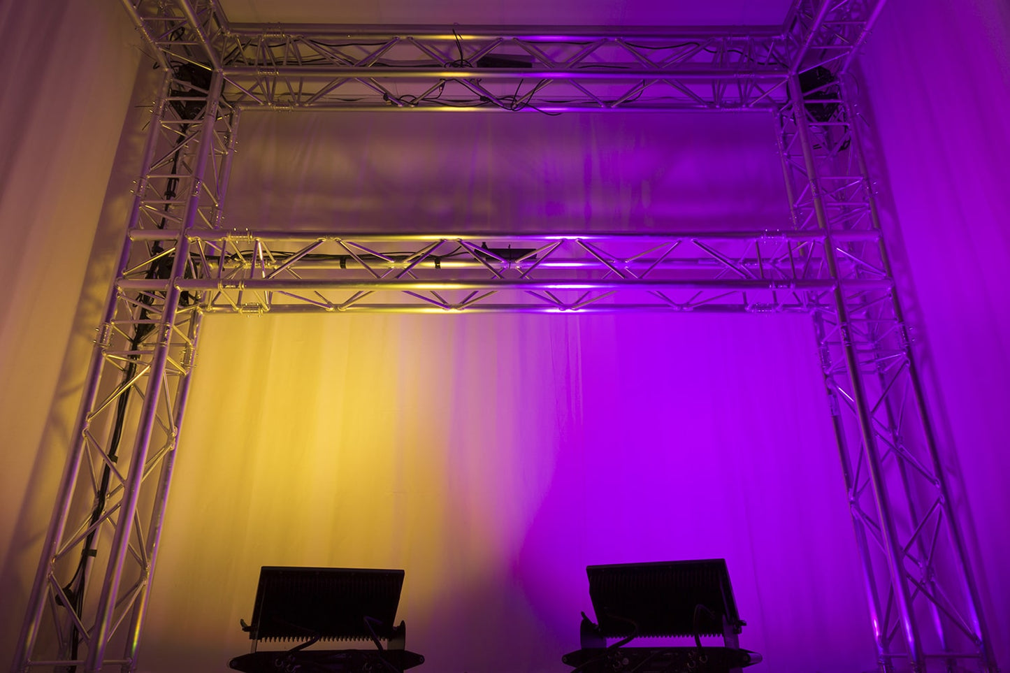 Effects view of the beamZ Pro StarColor360 Wash Light with 24x 15W RGBWA LEDs for Outdoor Use 3.