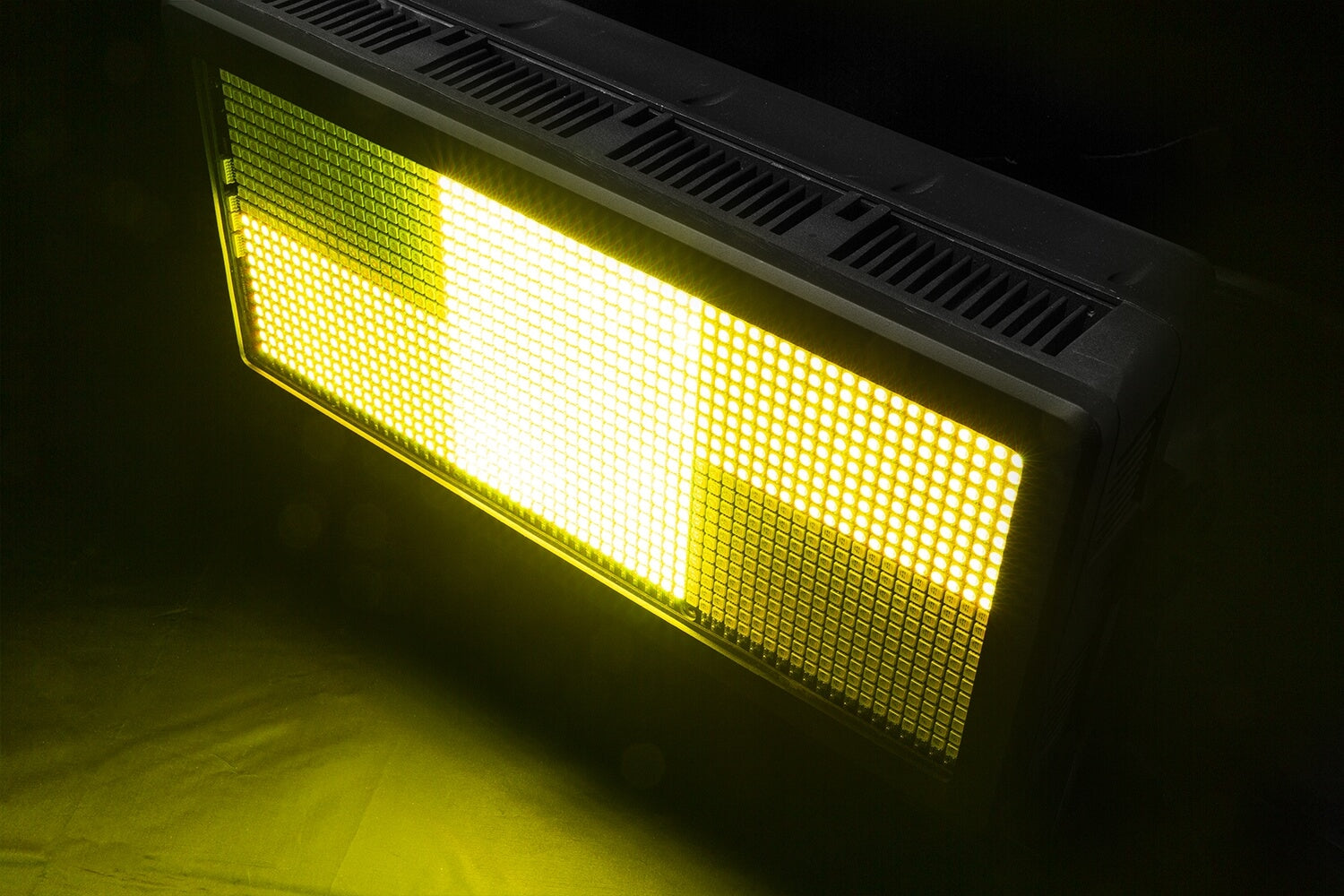 Beamz BS1500 IP65 RGBW LED Strobe product image showing lighting effects