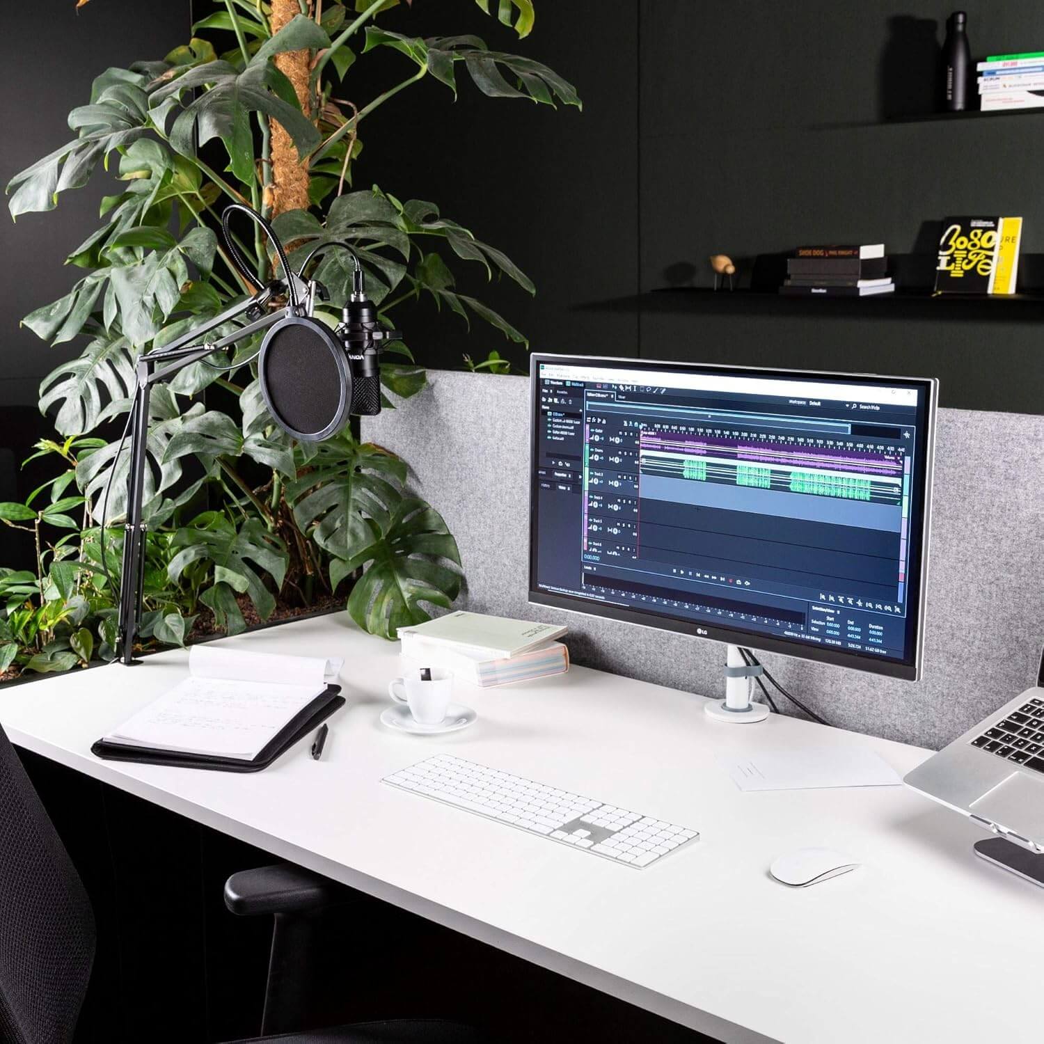 VONYX CMS300B Studio Set featuring a black USB condenser microphone with an adjustable stand and pop filter.