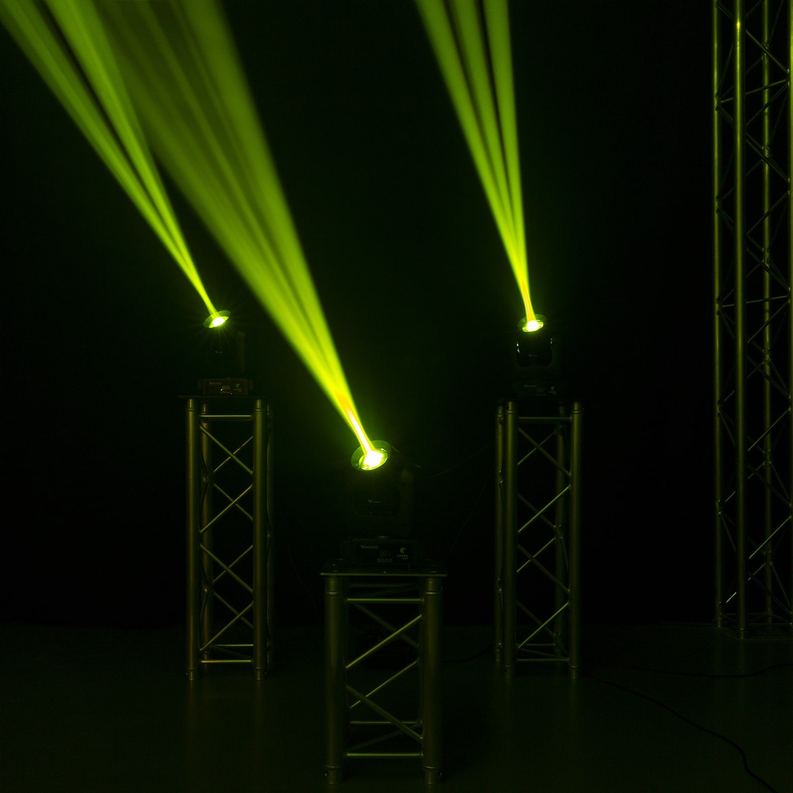 Effects view of the Cobra 100H LED Beam Moving Head - 7 gobos, 7 colors, high-intensity LED, rotatable 6-facet prism 3.