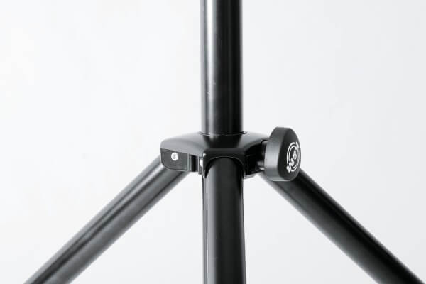König & Meyer 214/6 Professional Speaker Stand in black, showcasing its adjustable height and durable aluminum construction.