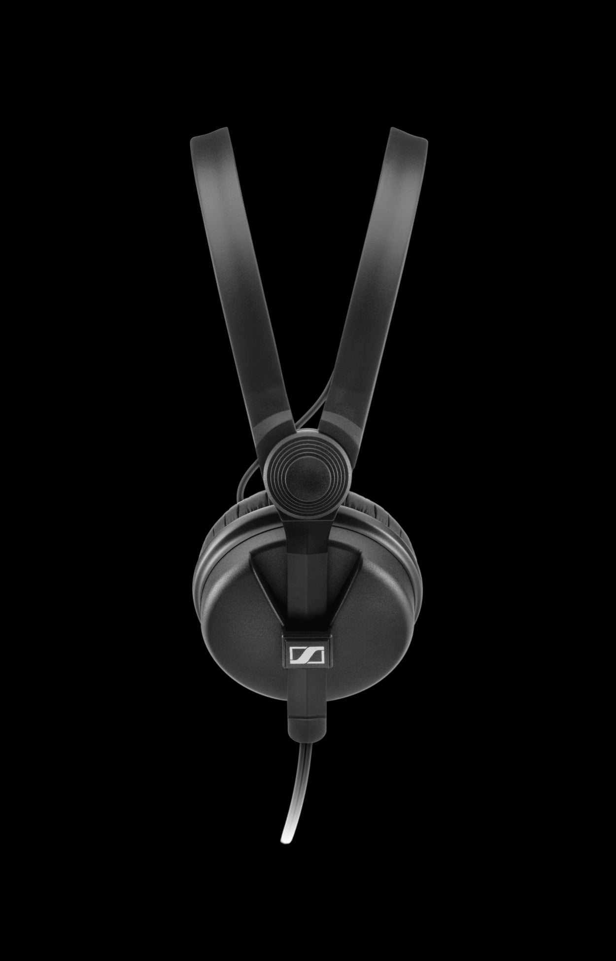 Sennheiser HD 25 PLUS Headphones with 3m Cable and 3.5mm Angled Jack, side view
