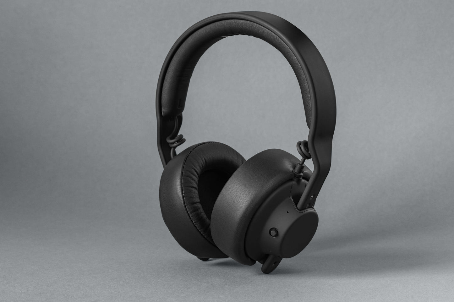 AIAIAI TMA-2 Move Wireless Bluetooth Headphones featuring vegan leather earpads, showcasing a premium modular design.